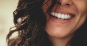 Ayurveda: Ölziehen für weißere Zähne